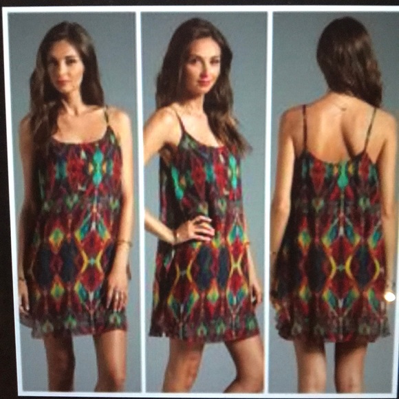 Alice + Olivia Dresses & Skirts - Alice & Olivia tiered tank dress Diamond tribal XS